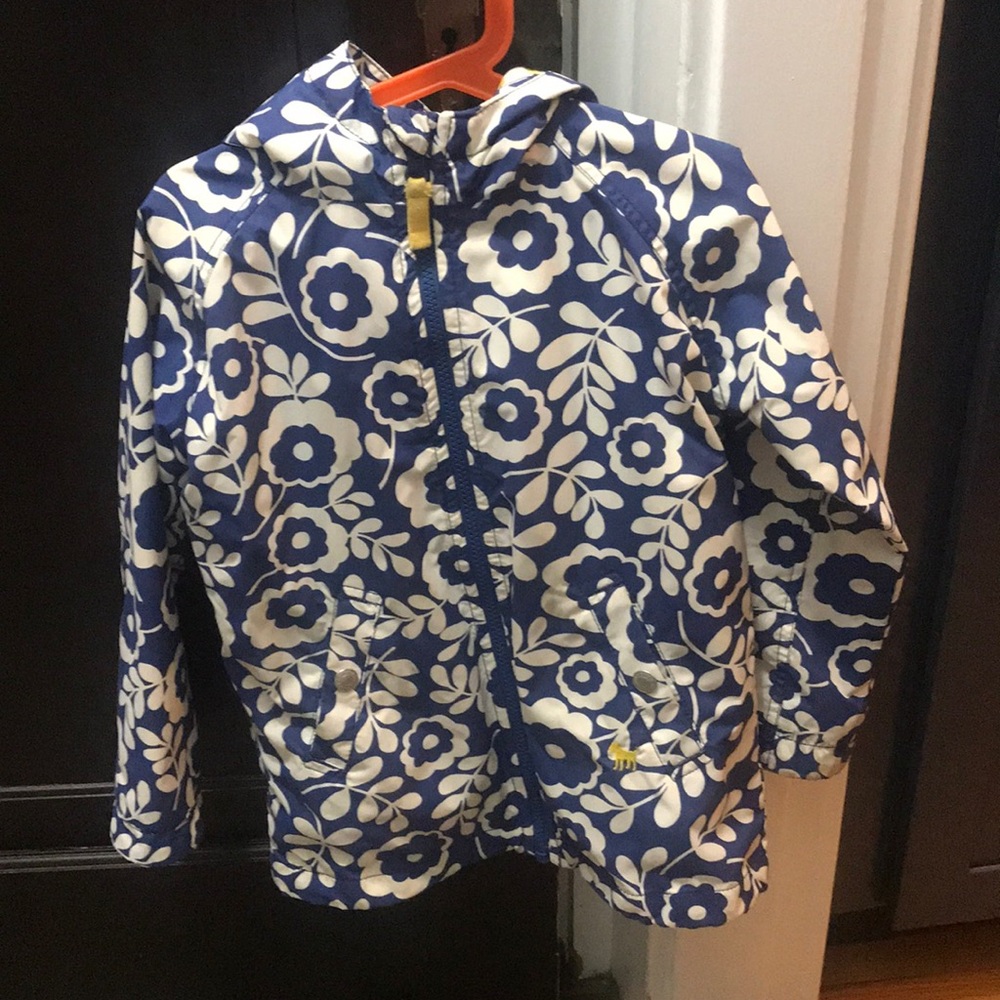 lightweight lined jacket/water resistant